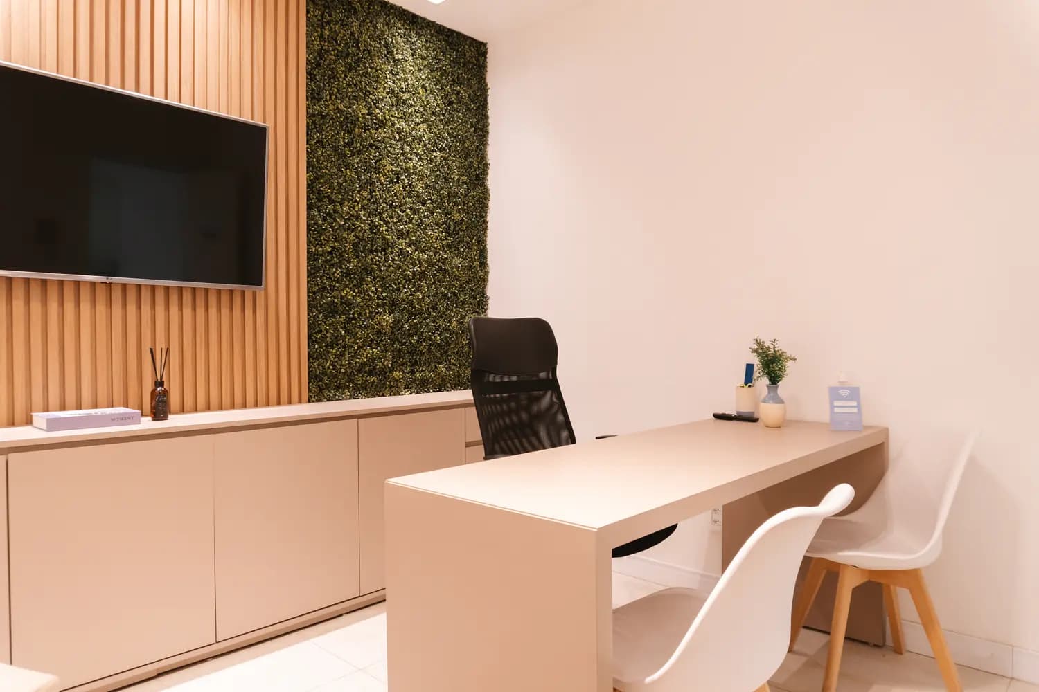 Sala para terapeuta em Meia Praia: ambiente acolhedor por hora